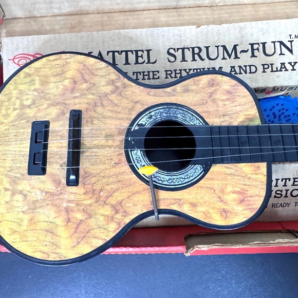 1959 Vintage Mattel Strum-Fun “Getar” with 5 Changeable Discs - Picture 7 of 12